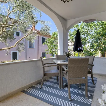 Cintya ゲストハウス